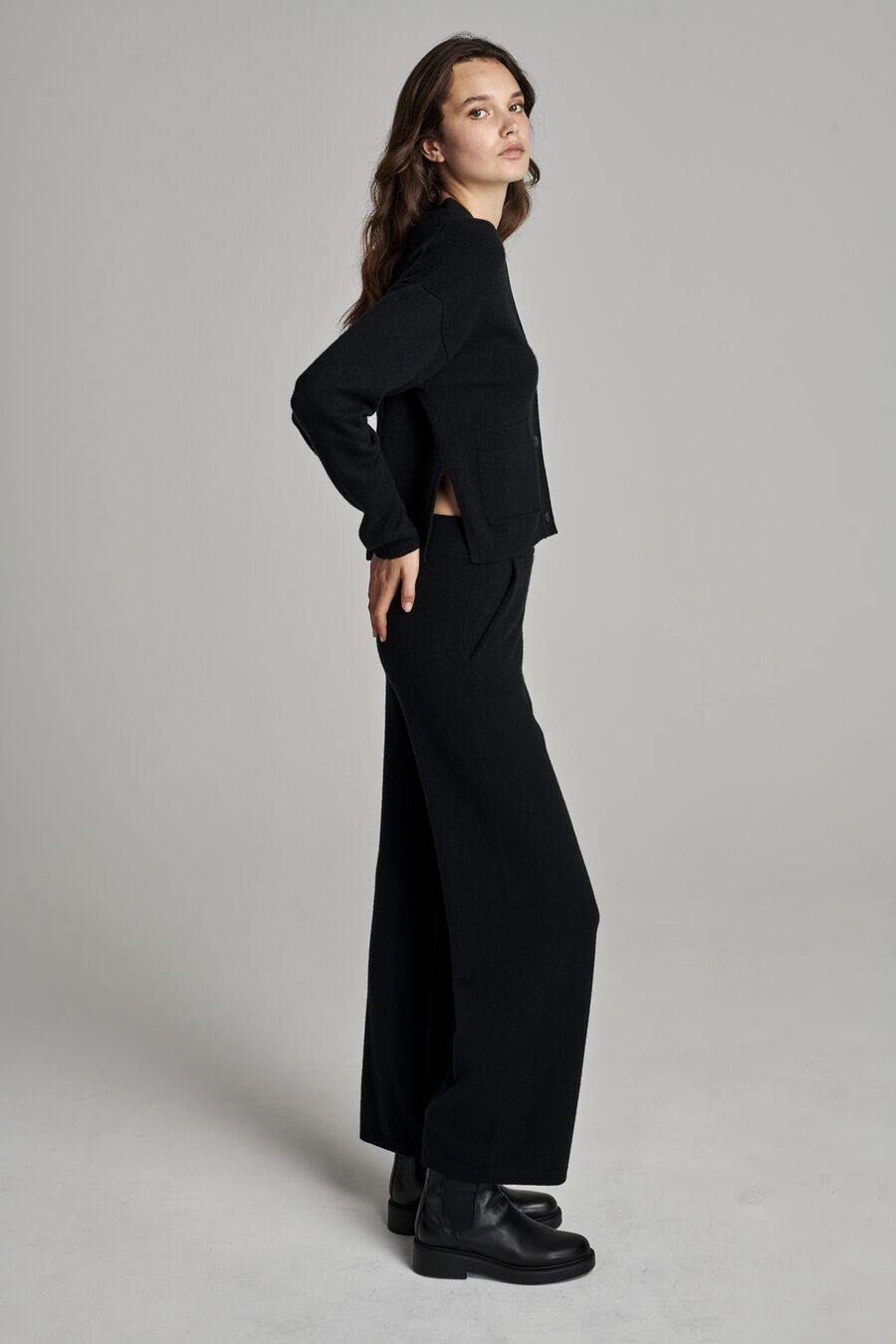 Cardigan ample en cachemire biologique image number 3