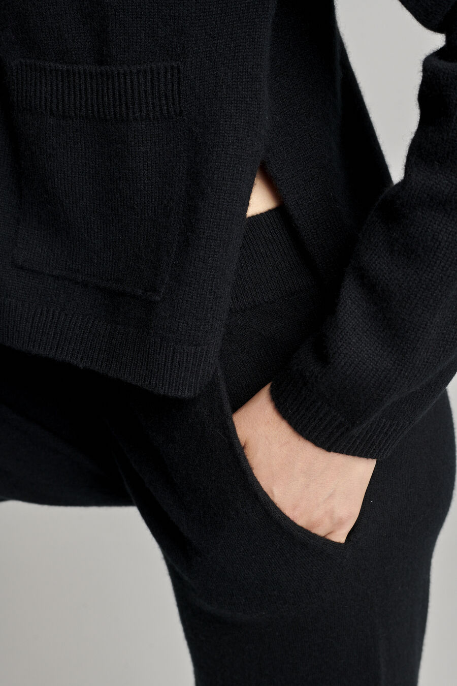 Cardigan ample en cachemire biologique image number 5