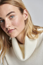 Oversized cashmere sweater with high collar image number 5