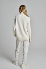 Oversized cashmere trui met hoge kraag image number 8