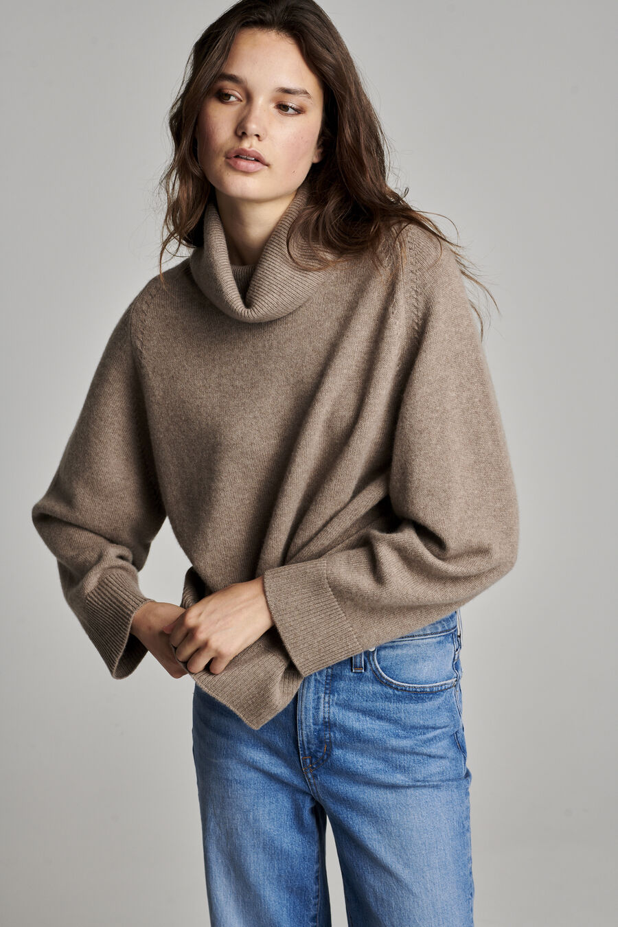 Oversized cashmere sweater with high collar image number 0