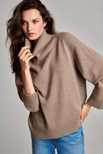 Oversized cashmere trui met hoge kraag image number 0