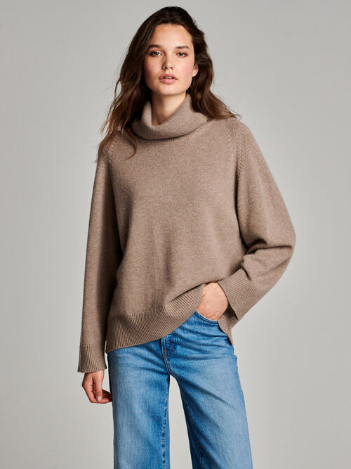 Pull oversize &agrave; col montant en cachemire
