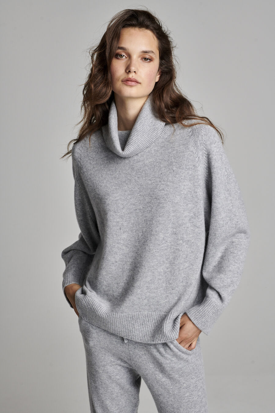Oversized cashmere sweater with high collar image number 0