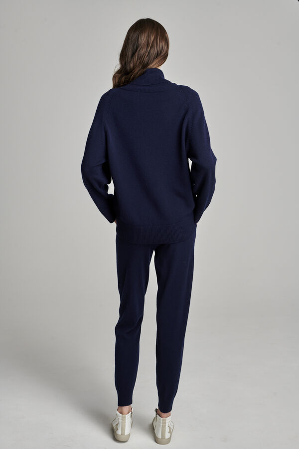 Pull oversize &agrave; col montant en cachemire image number 4