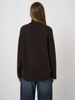 Oversized cashmere trui met hoge kraag image number 7