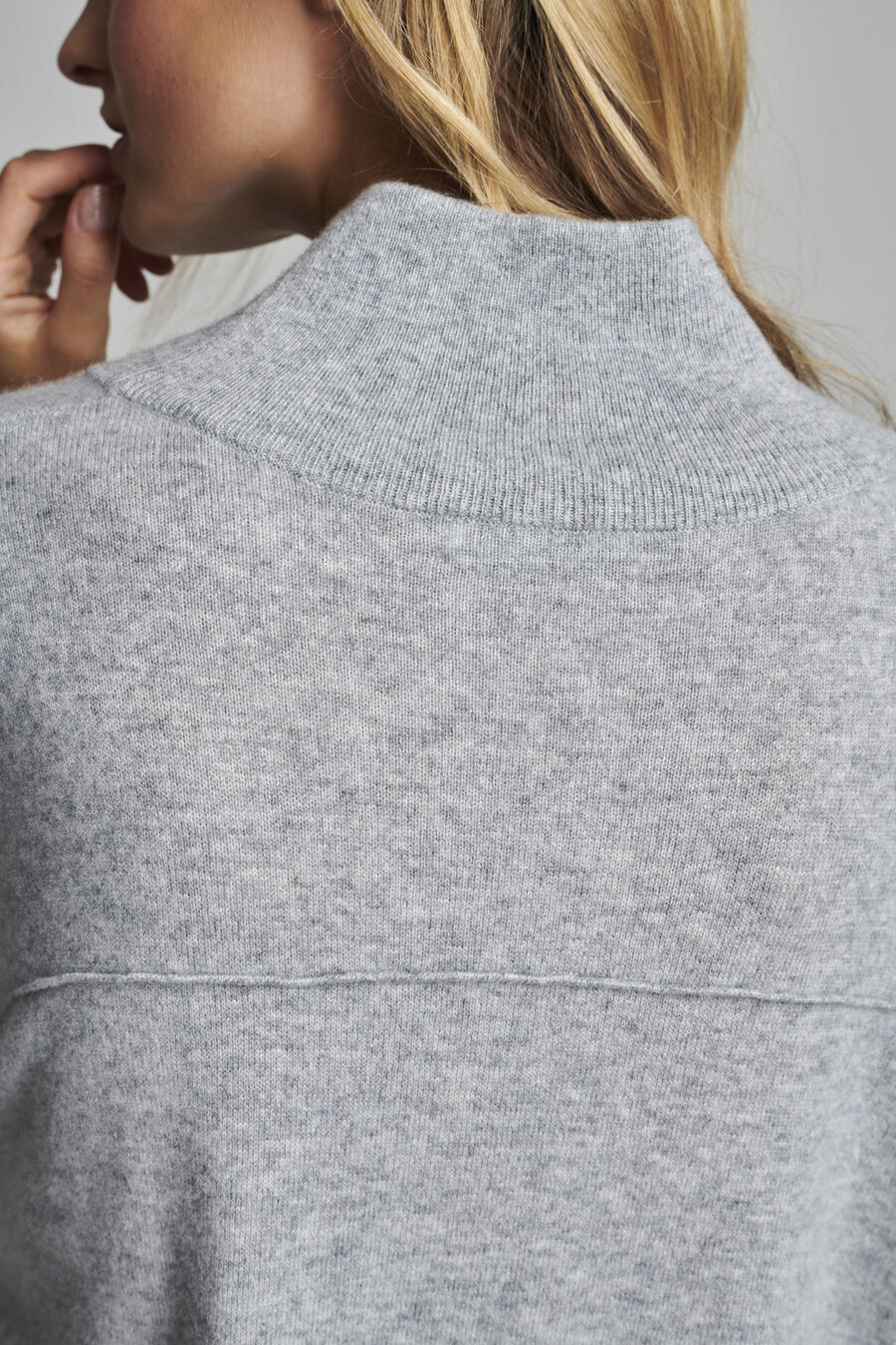 Cashmere jurk met opstaande kraag image number 7