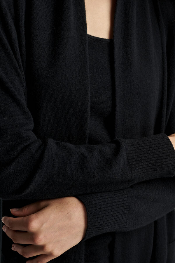 Lang open cashmere vest met zakken image number 5