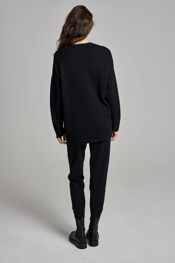 Cardigan ample boutonne en cachemire image number 5