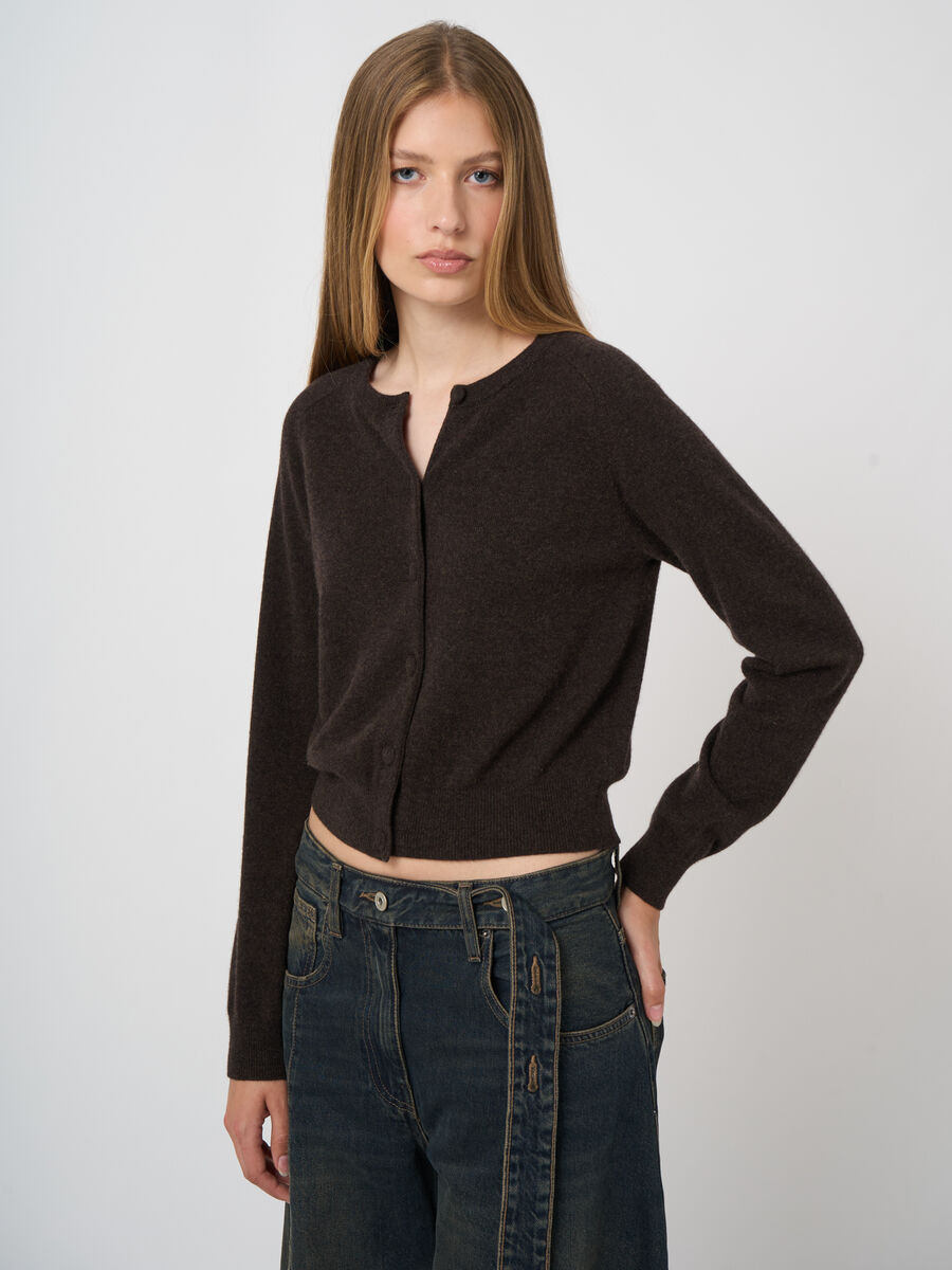 Round neck cashmere cardigan image number 4
