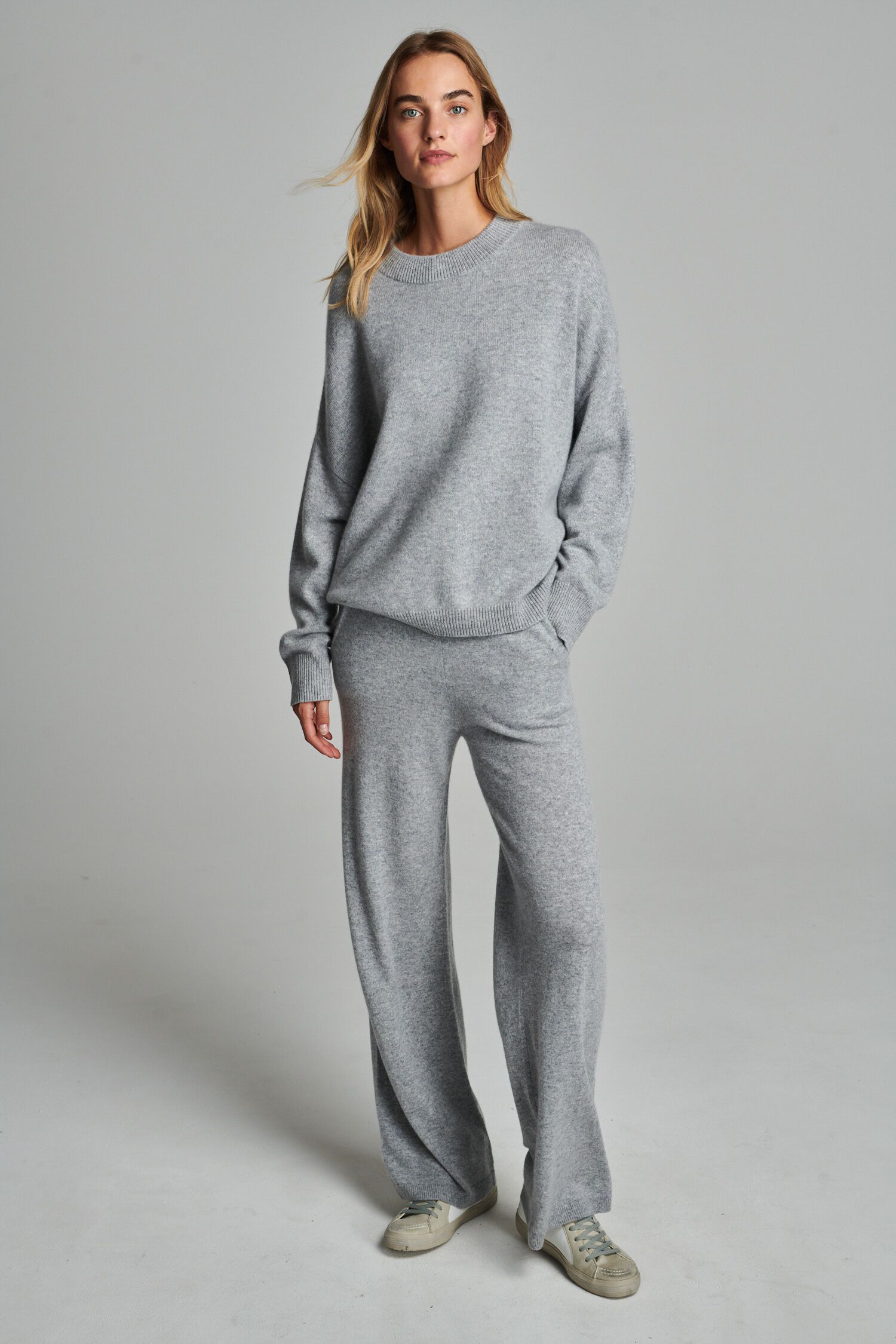 Wijde cashmere broek