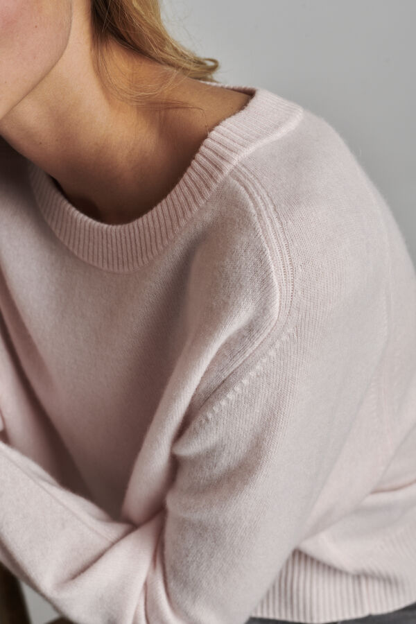 Übergrößer Kaschmirpullover mit Rundhalsausschnitt image number 5