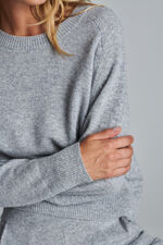 Pull d&eacute;contract&eacute; en cachemire biologique image number 4