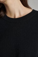 Oversized round neck cashmere sweater image number 6