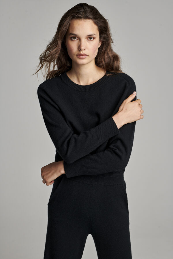 Übergrößer Kaschmirpullover mit Rundhalsausschnitt image number 8