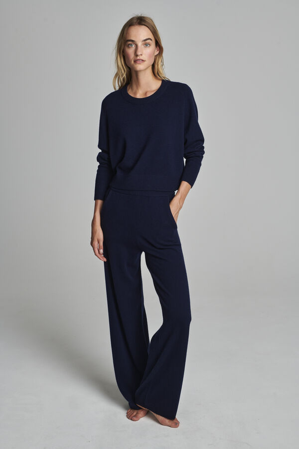 Oversized round neck cashmere sweater
