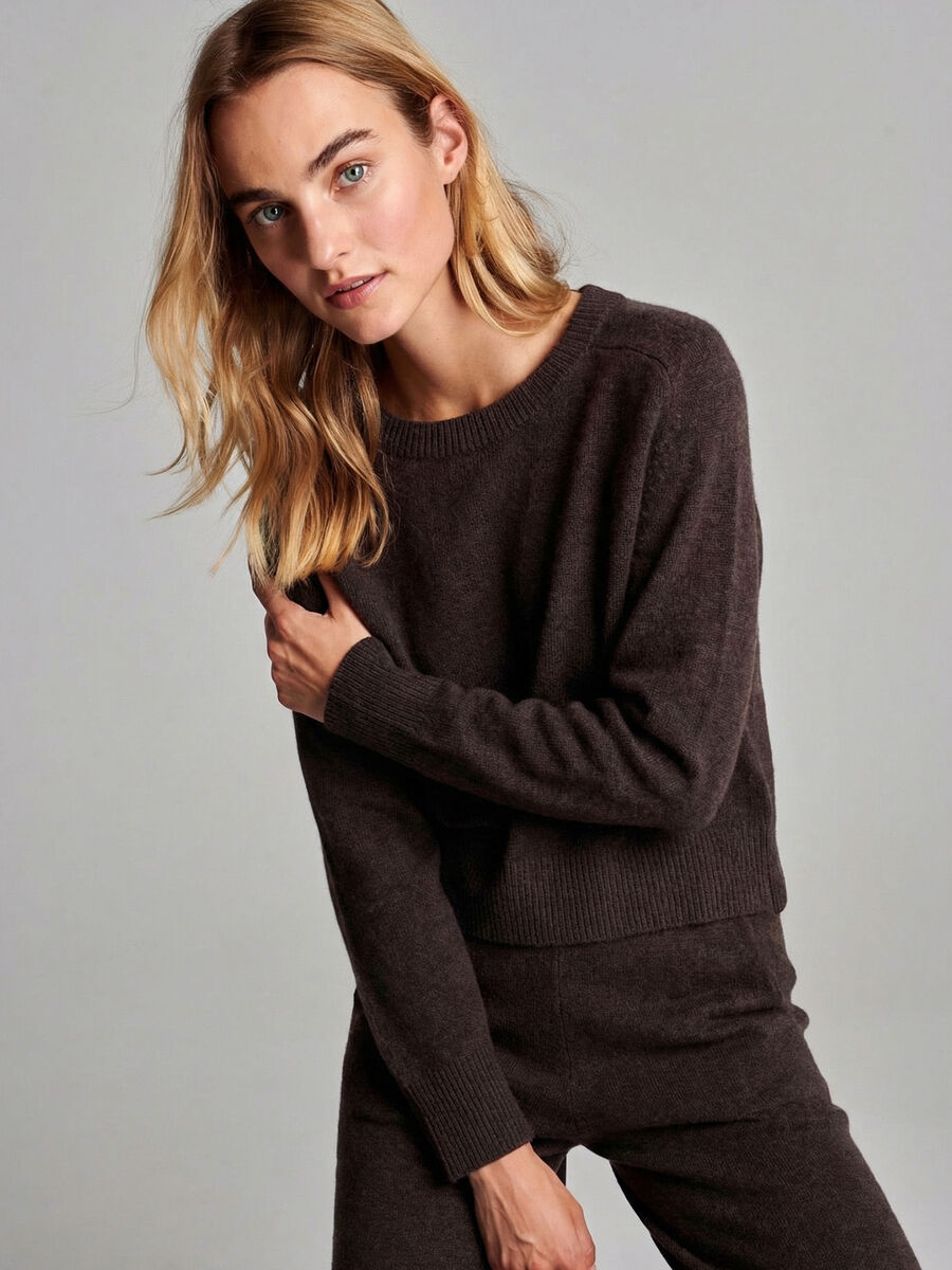 Oversized round neck cashmere sweater image number 0
