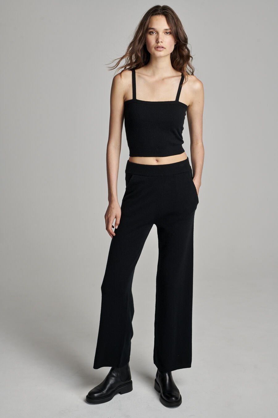 Fine knit cropped cashmere top image number 4