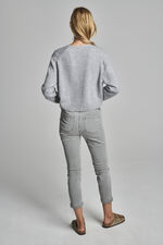 Cropped cashmere sweater with deep V-neck image number 3