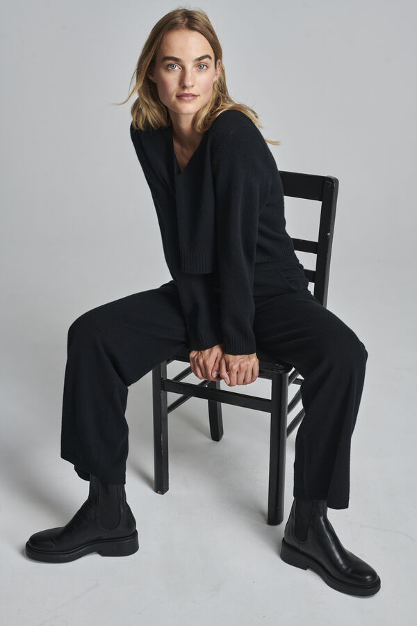 Pull court en cachemire biologique image number 9