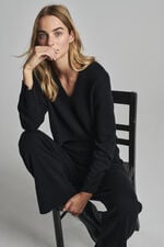 Cropped cashmere sweater with deep V-neck image number 4