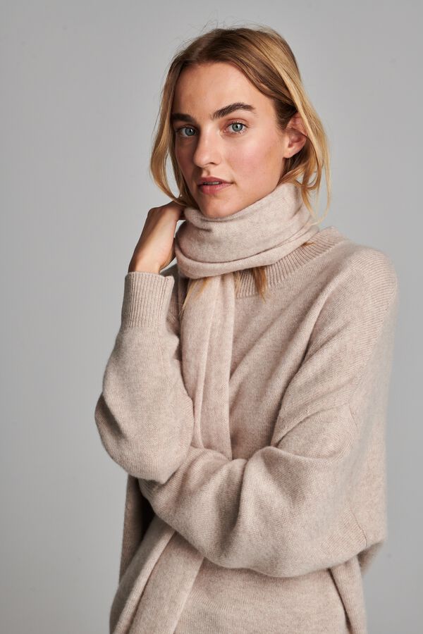 Cashmere scarf image number 4