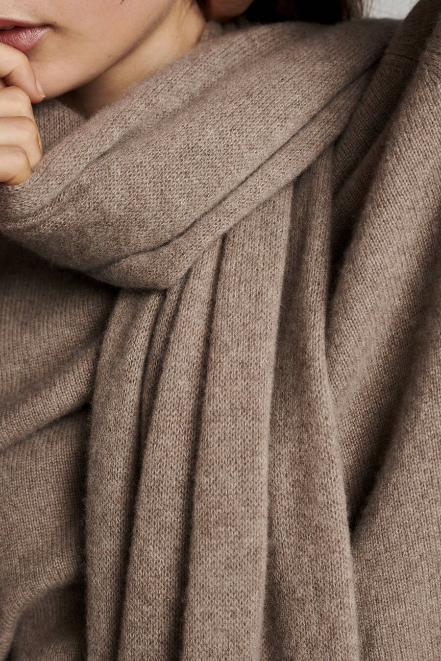 Strickschal aus Bio-Kaschmir image number 2