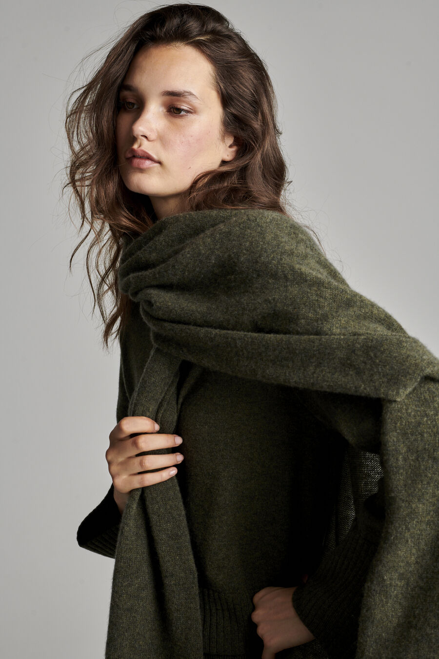 Cashmere scarf image number 1