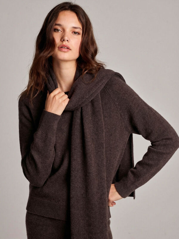 Cashmere scarf