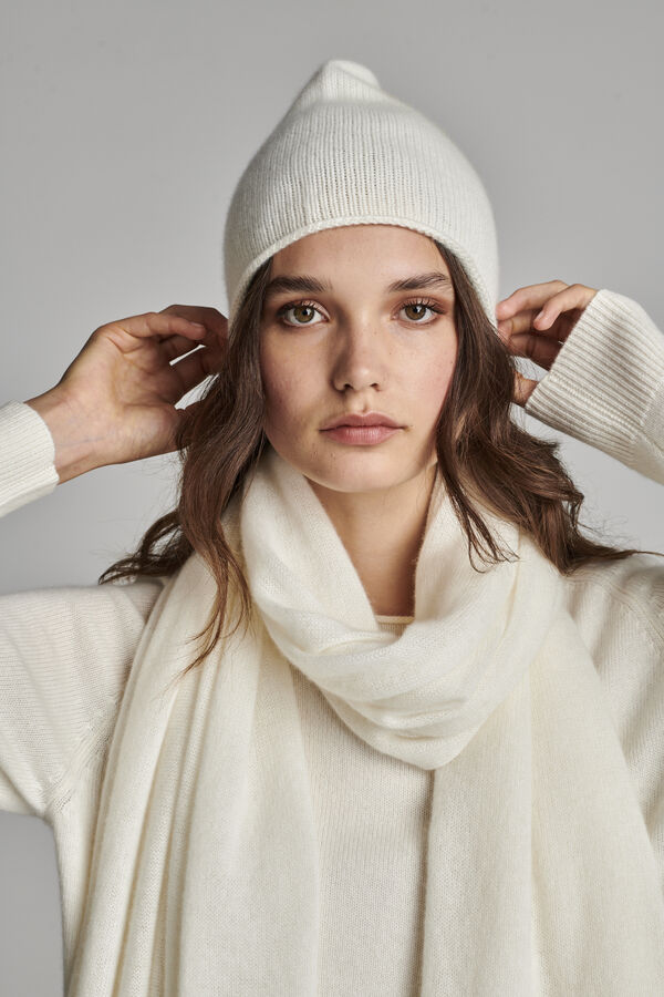 Cashmere beanie image number 2