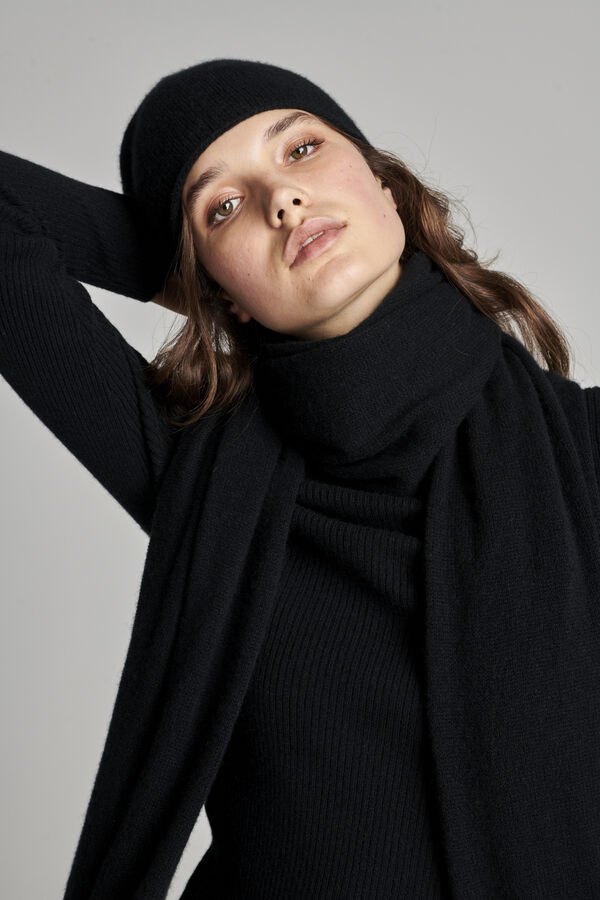 Cashmere beanie image number 31