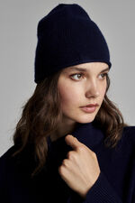 Cashmere beanie image number 2