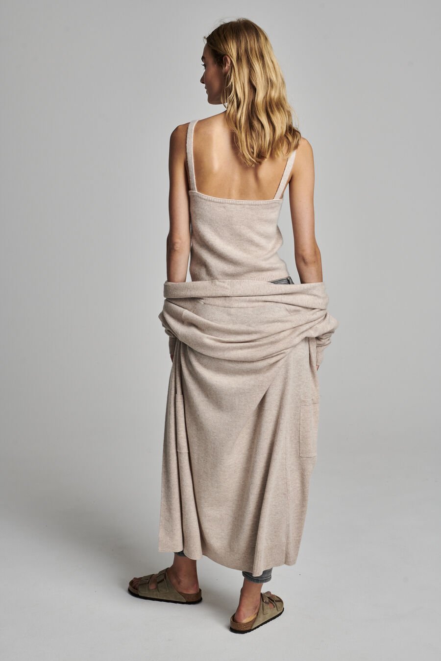 Gebreide top met diepe V-hals van biologisch cashmere image number 4