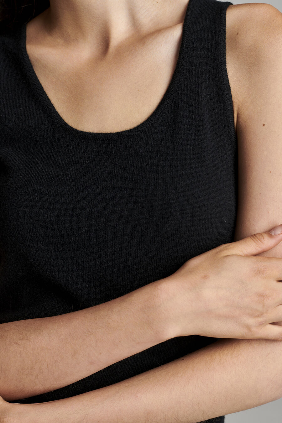 Kaschmir-Top mit Rundhalsausschnitt image number 6