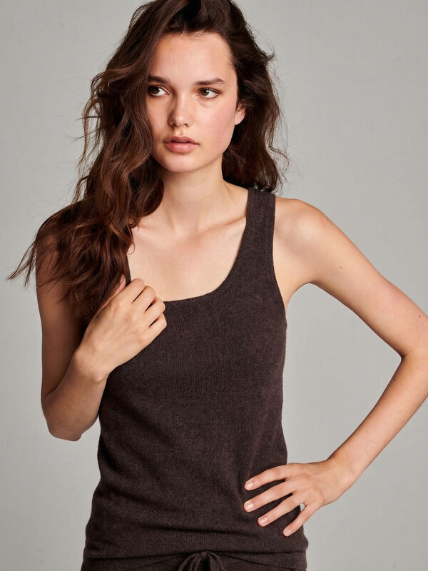 Organic cashmere round neck top
