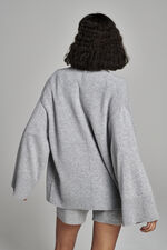 Open cashmere cardigan with wide sleeves and pockets image number 2