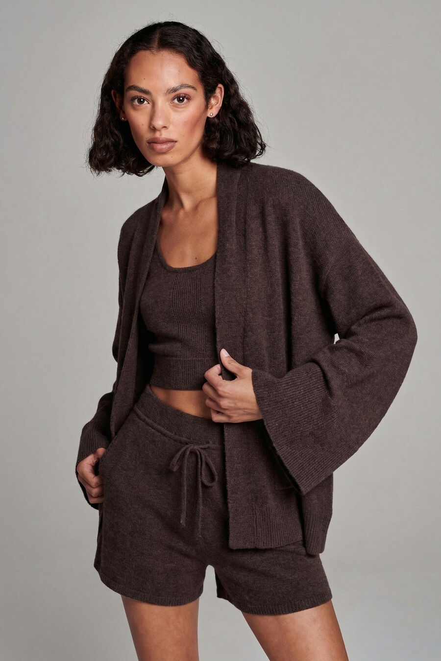 Open cashmere vest met wijde mouwen en zakken image number 1