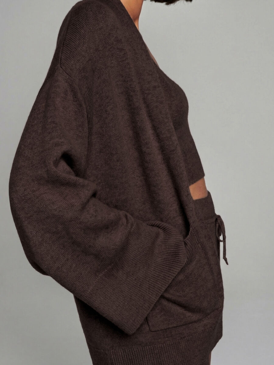 Open cashmere cardigan with wide sleeves and pockets image number 2