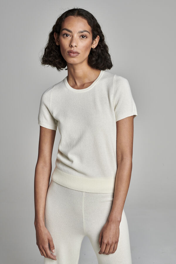 Organic cashmere fine knit short sleeve sweater image number 5