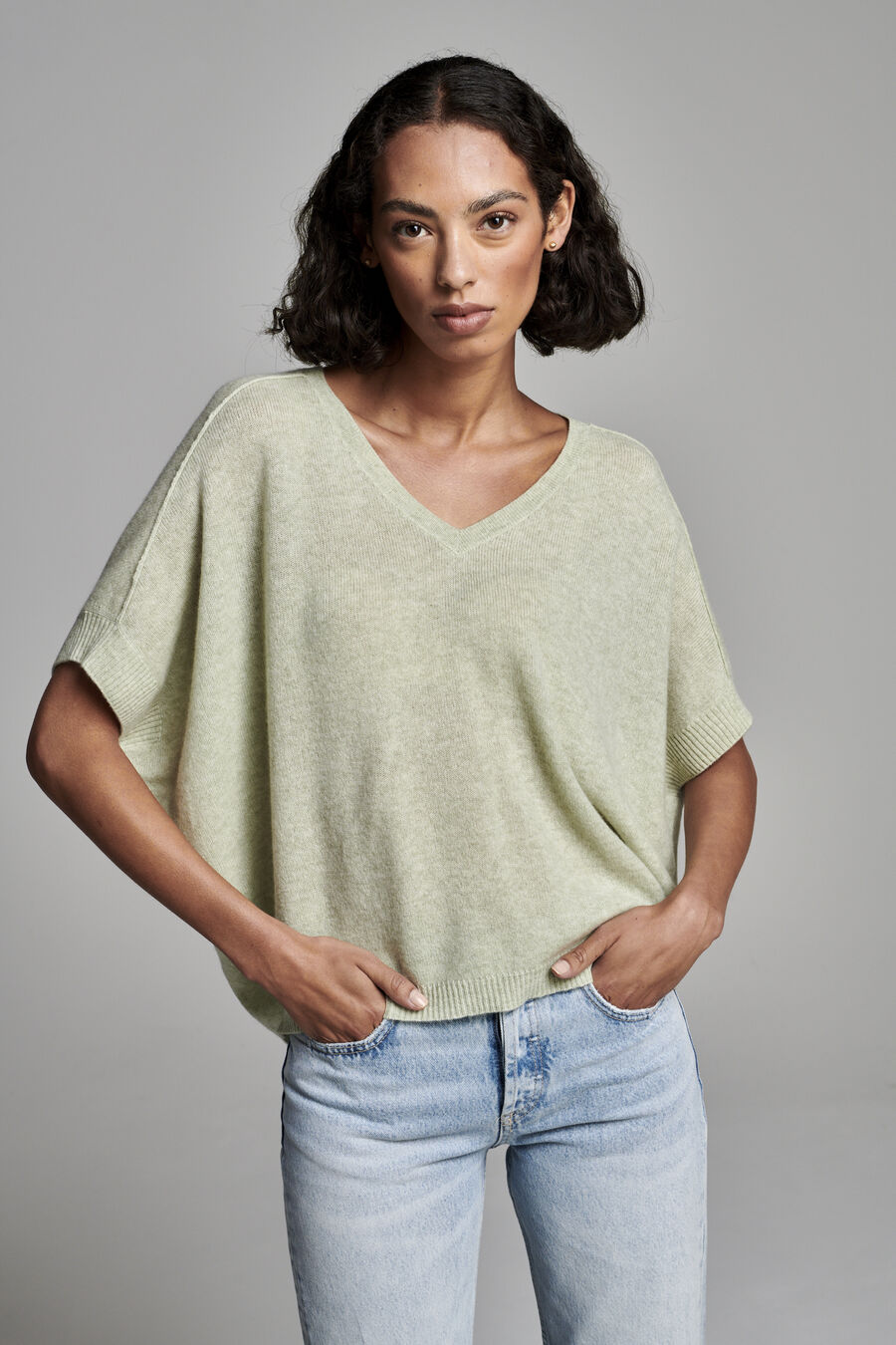 Oversized lightweight cashmere knit T-shirt image number 0