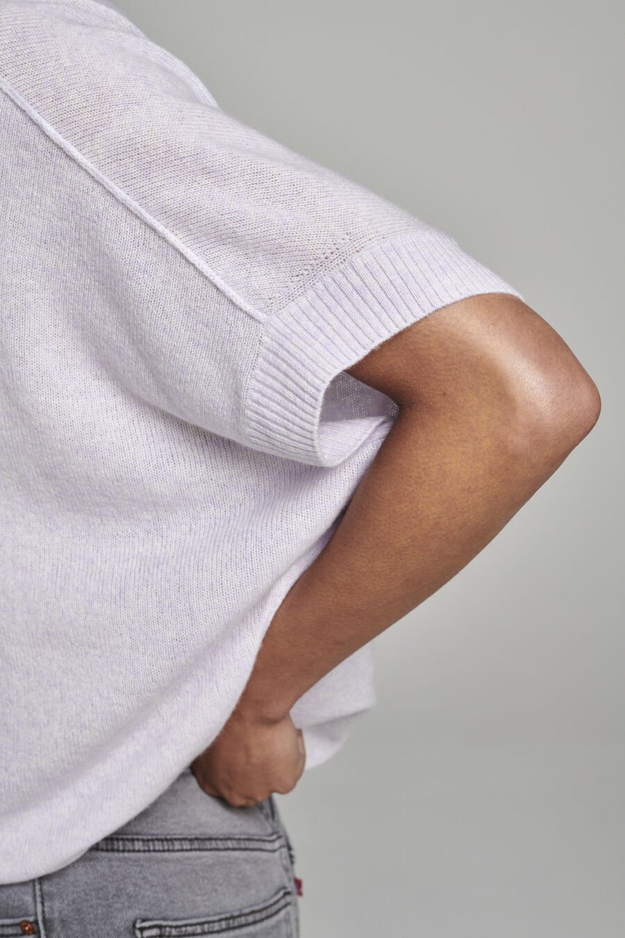 Oversized lightweight cashmere sweater image number 3