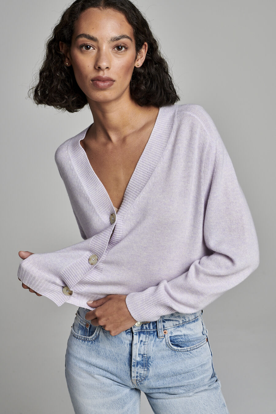 Loose fit kort vest van cashmere met V-hals image number 1