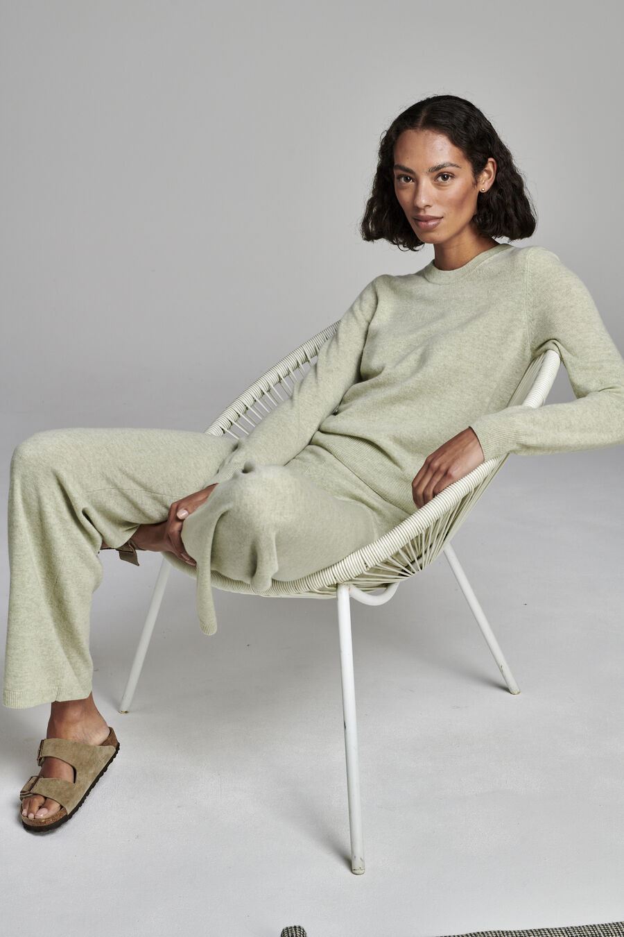 Lässiger Rundhals-Pullover aus Kaschmir image number 5