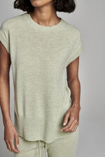 Sleeveless round neck cashmere sweater with side slits image number 6