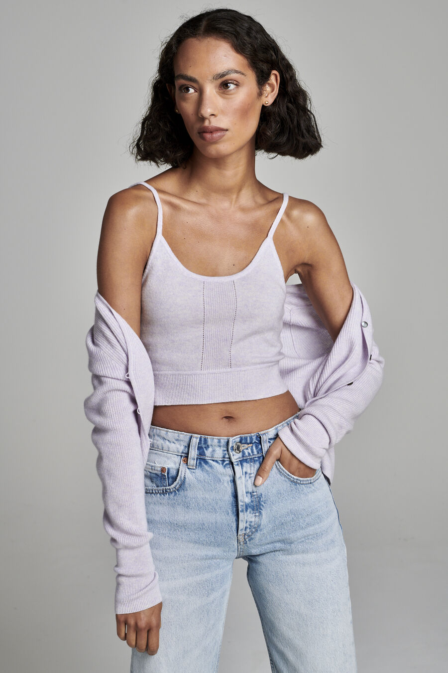 Crop top en cachemire avec détails en pointelle image number 6