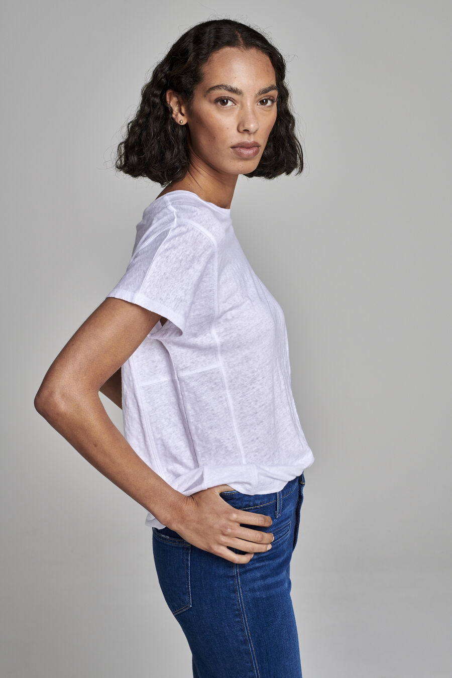 Linen T-shirt with side panel details image number 3