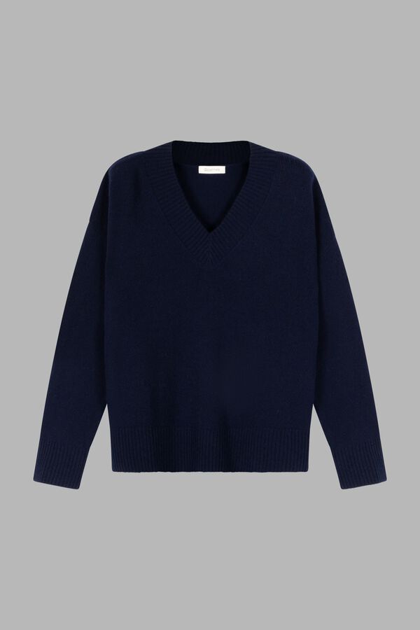 Deep V-neck organic cashmere sweater
