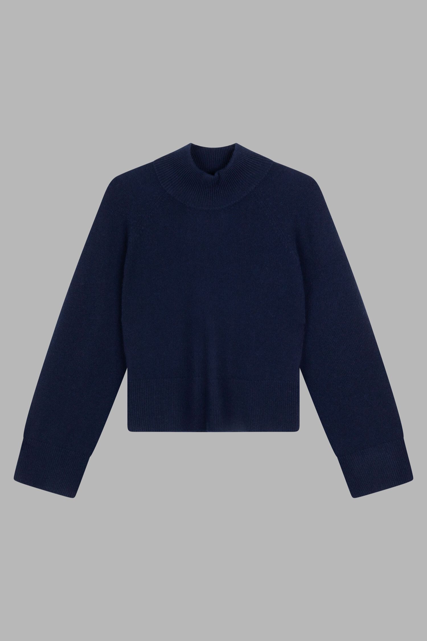 Cashmere trui met hoge kraag en wijde mouwen