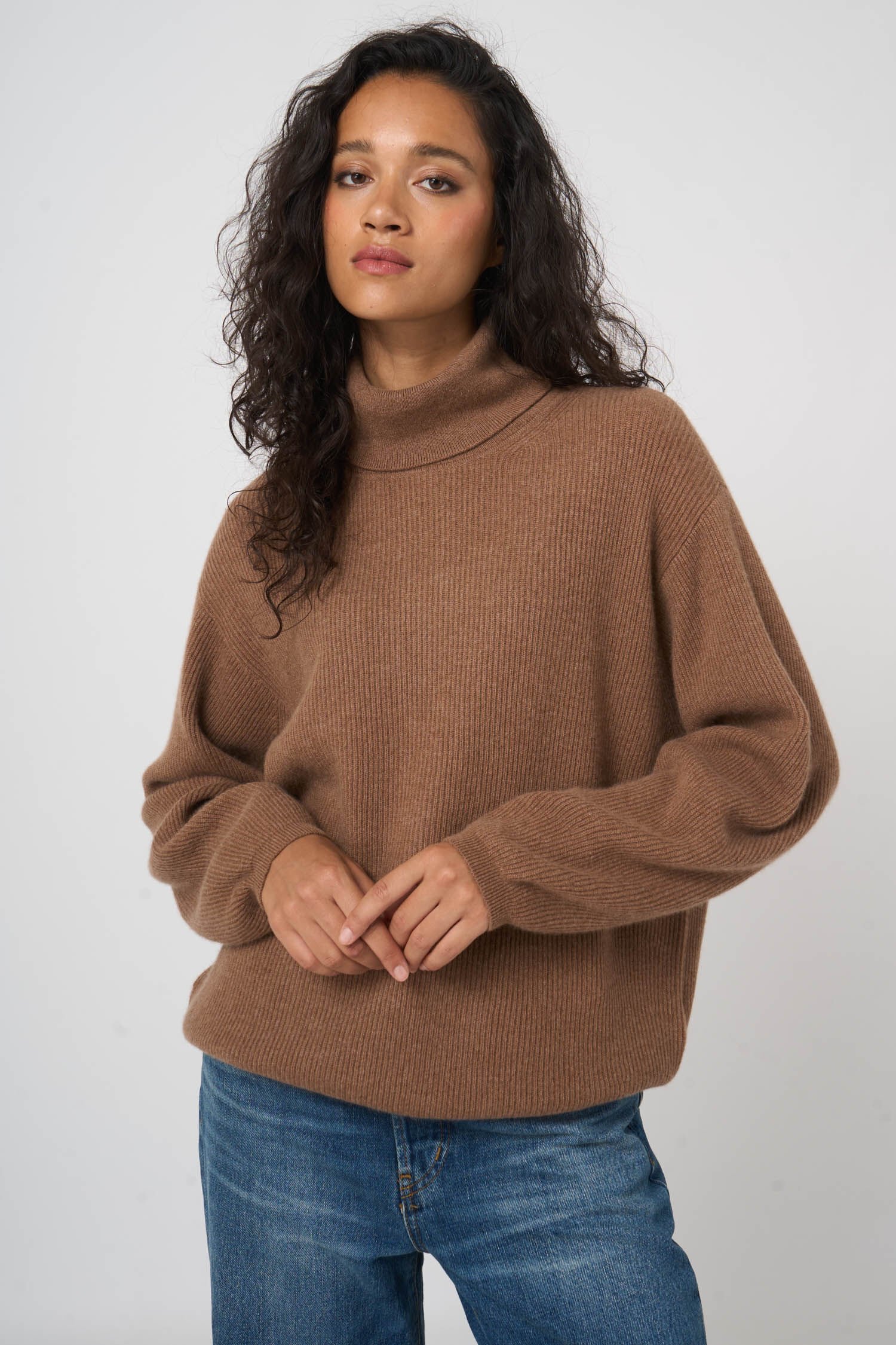 Oversized ribgebreide coltrui van biologische cashmere