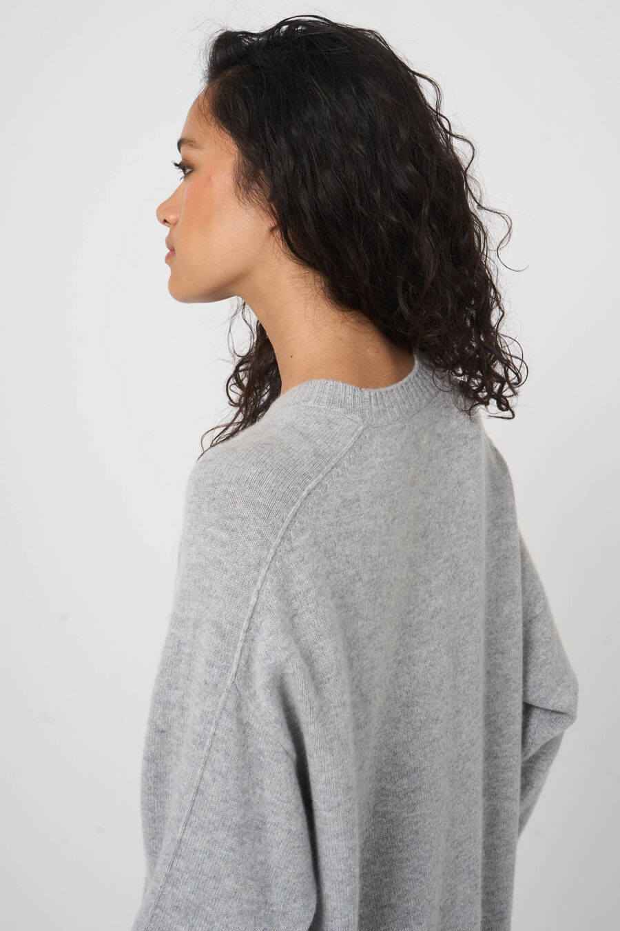 Casual Organic Cashmere Sweater With Round Neck image number 2